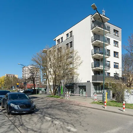 Grzegorzki Comfy By Bookinghost *